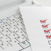 資料請求フォームから届いた情報をエクセルで管理する業務の「ムダ」を改善。