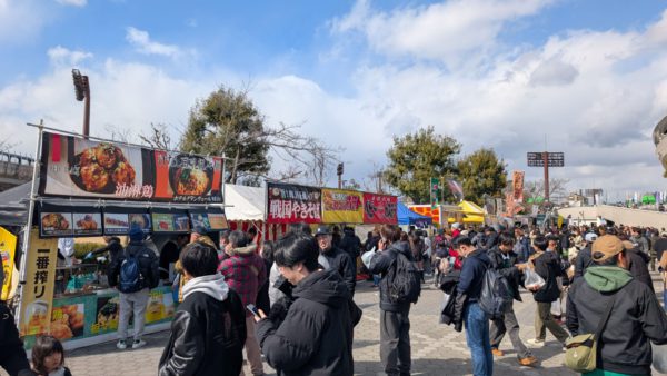 FC岐阜2025シーズン開幕！ホーム開幕戦をちらし屋メンバーで観戦！